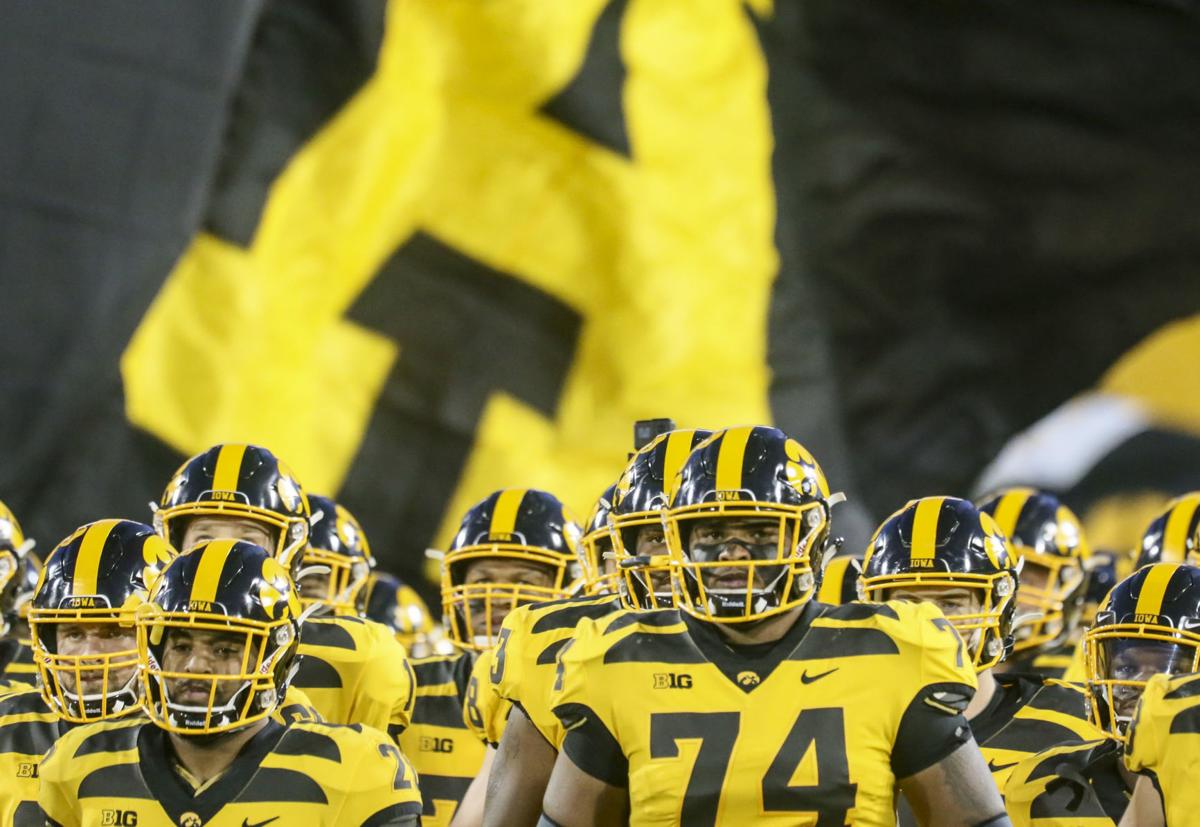 Hawkeye 10 10 Wardrobe Malfunctions And More From Iowa City