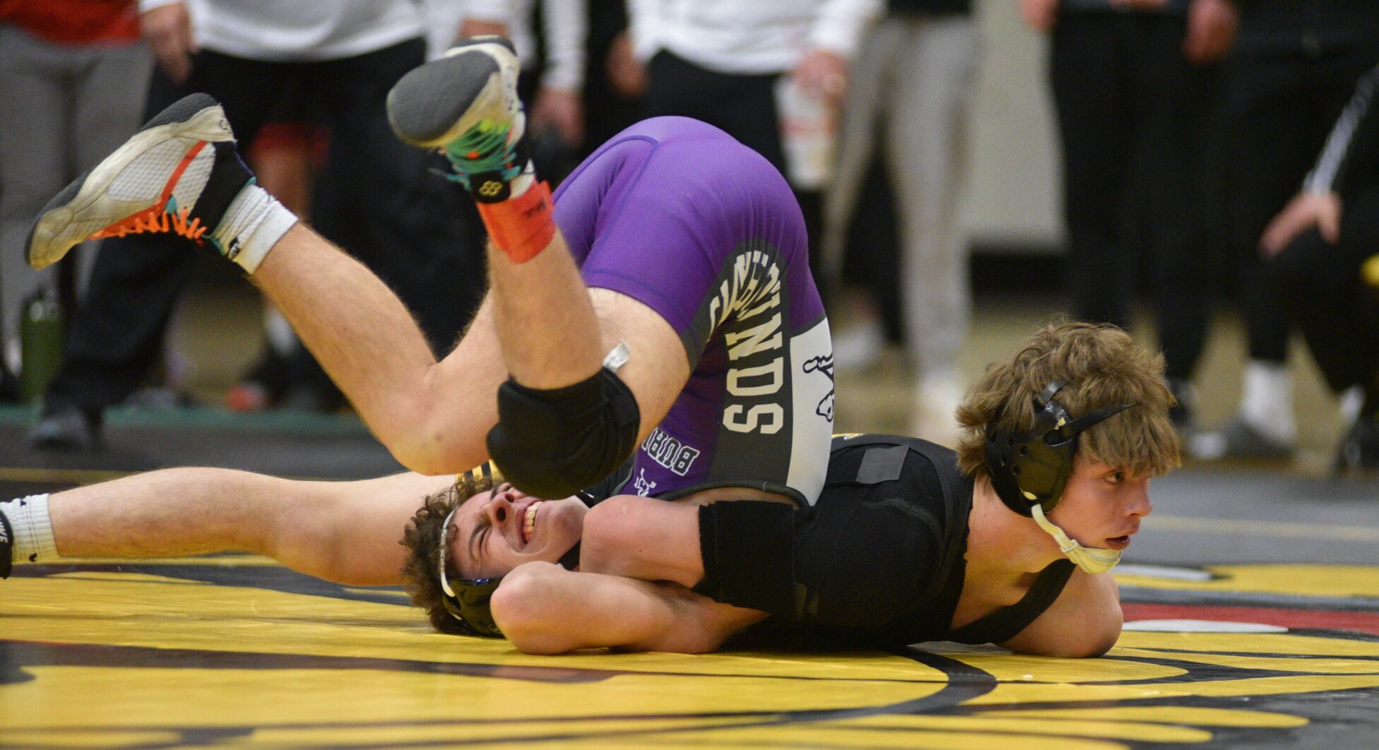 Wrestling results from Iowa and Illinois on Saturday