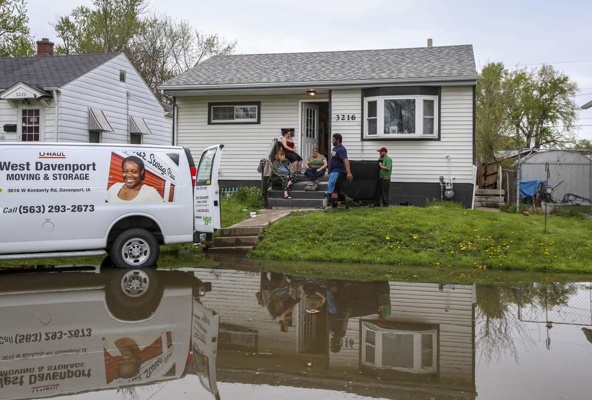 Latest Sewage To Be Pumped Into Mississippi River 22 63 Record Falls Plus The Latest Quad City Flooding Developments Qctimes Com