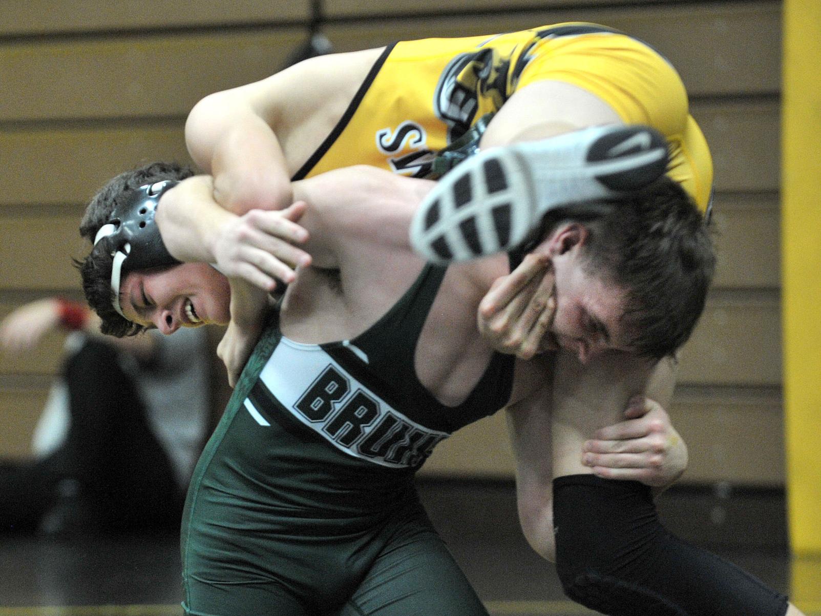 Work In Progress Tigers Capture Boyd Title High School Wrestling Qcvarsity Com Qctimes Com Macomb County Wrestling Tournament 2022