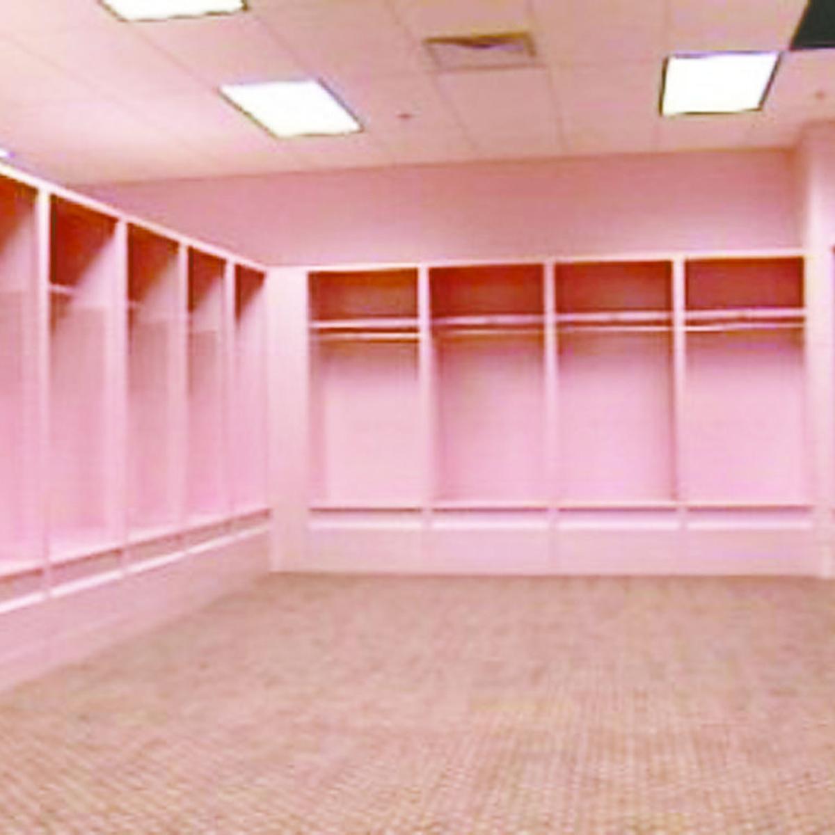 Kinnick Stadium S Pink Visitors Locker Room Gets Critical