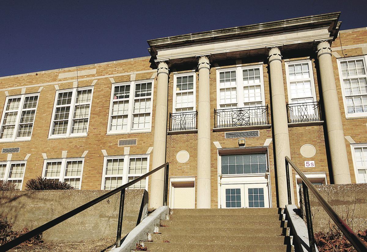 Davenport School District S Brady Street Administration Building To Become Apartments Local News Qctimes Com
