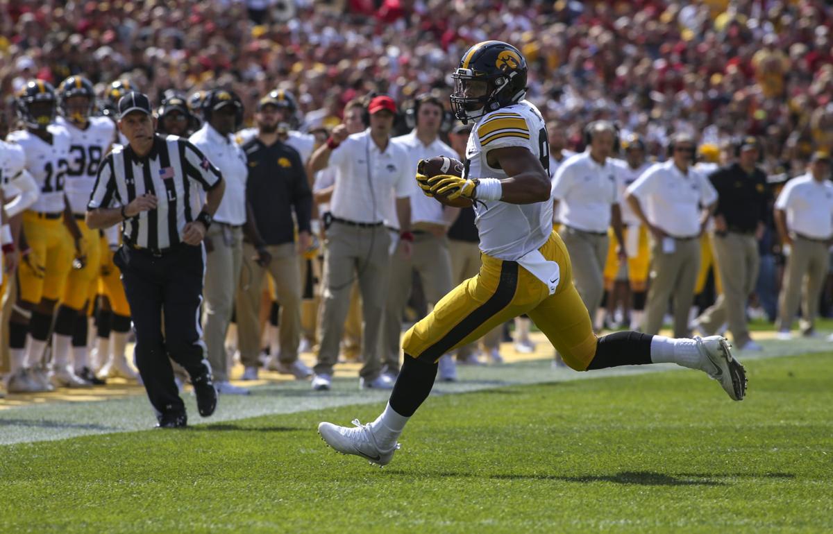 090917-HAWKEYE-FOOTBALL-045