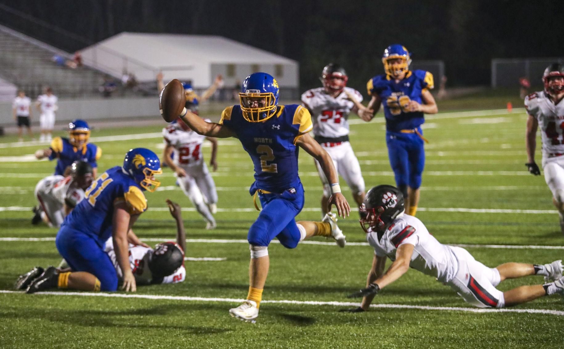 Photos LinnMar football at Davenport North