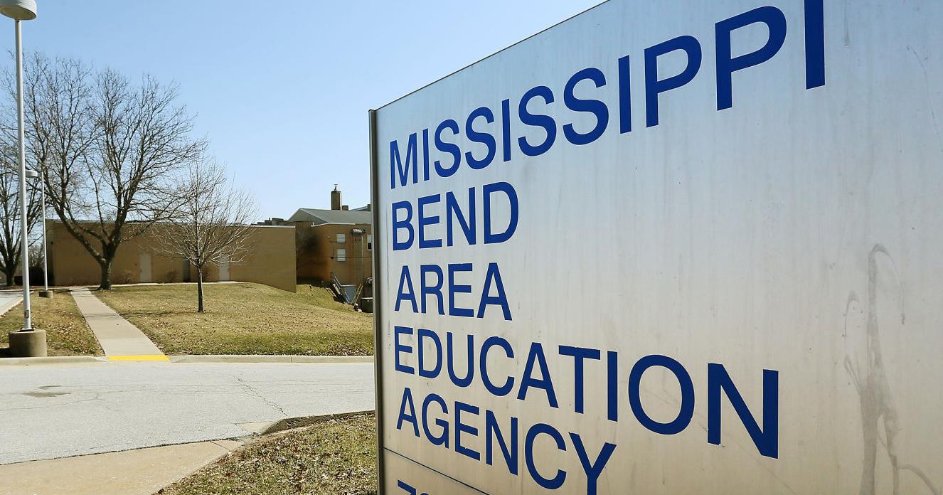 Quad-Cities education leaders react to AEA bill signing - Vimarsana News