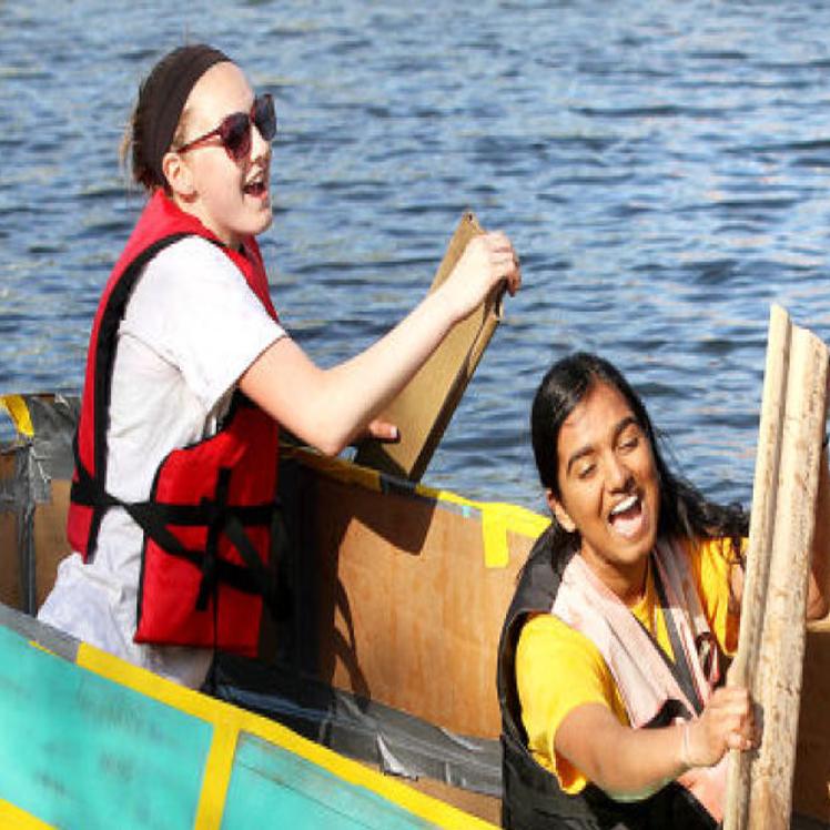 Cardboard Boats Can Float But Some Don T Local News Qctimes Com