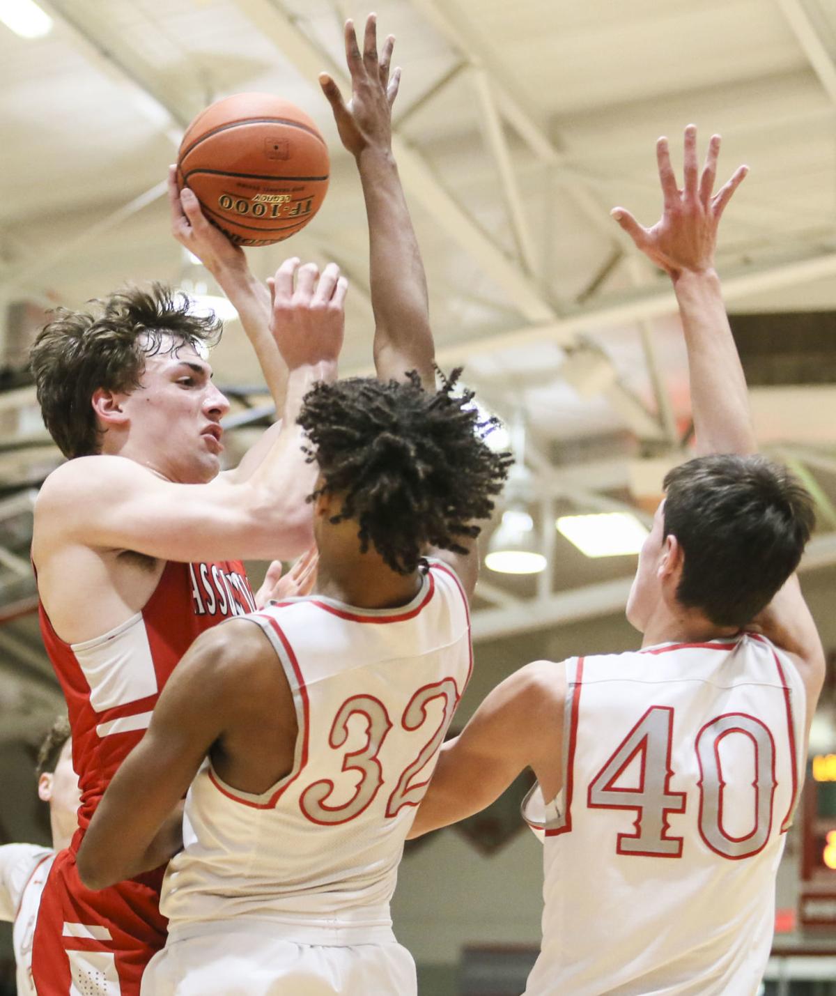 Knights Peeters Signs With D Ii Indianapolis High School Boys Basketball Qcvarsity Com Qctimes Com