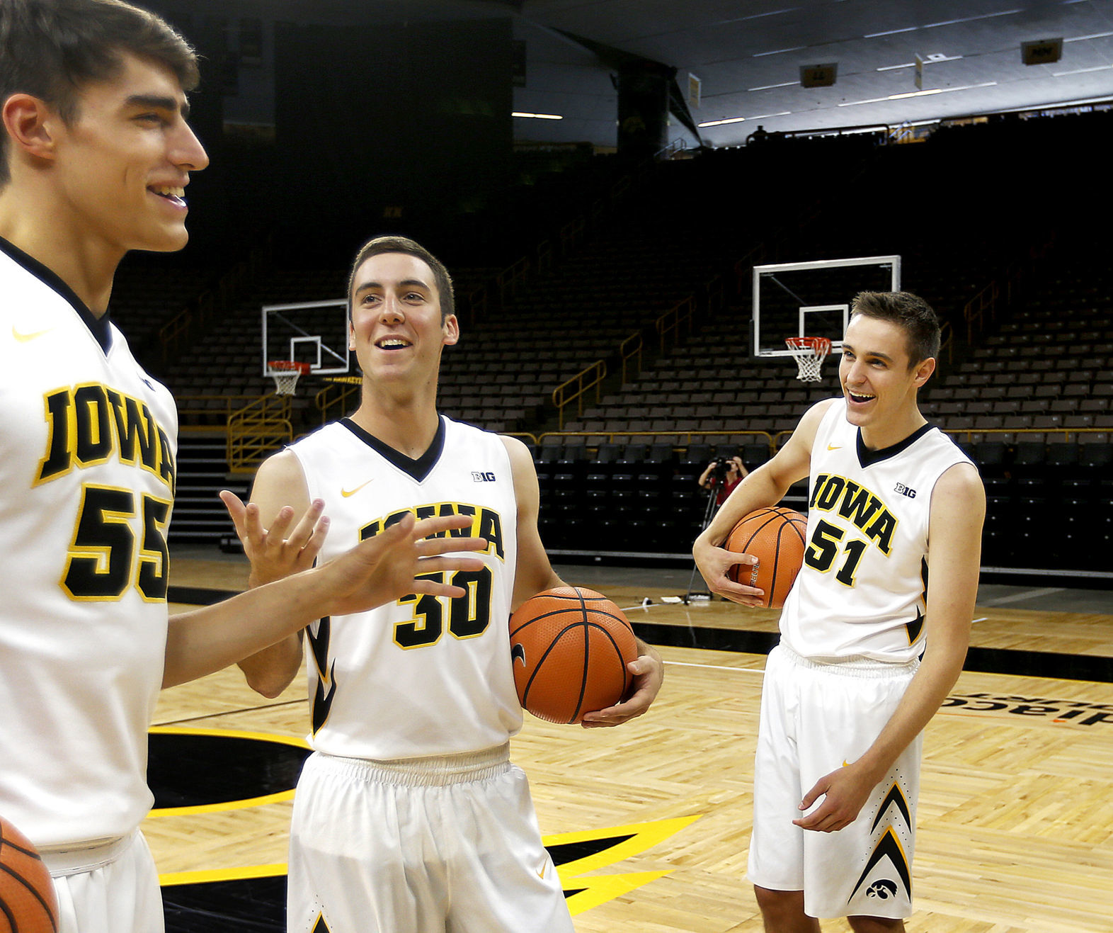 hawkeye basketball roster