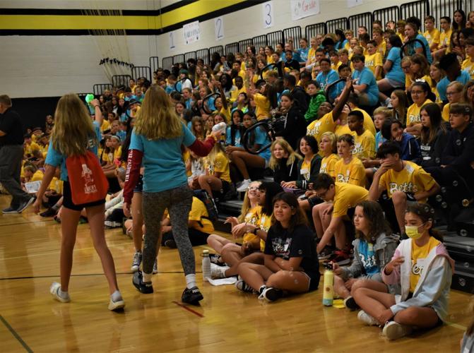 Bettendorf Middle School launches transition mentoring program for 6th