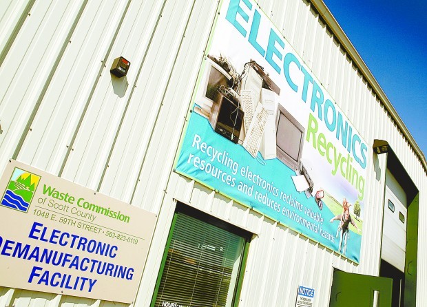 Scott County demanufacturing lauded for e-waste safety