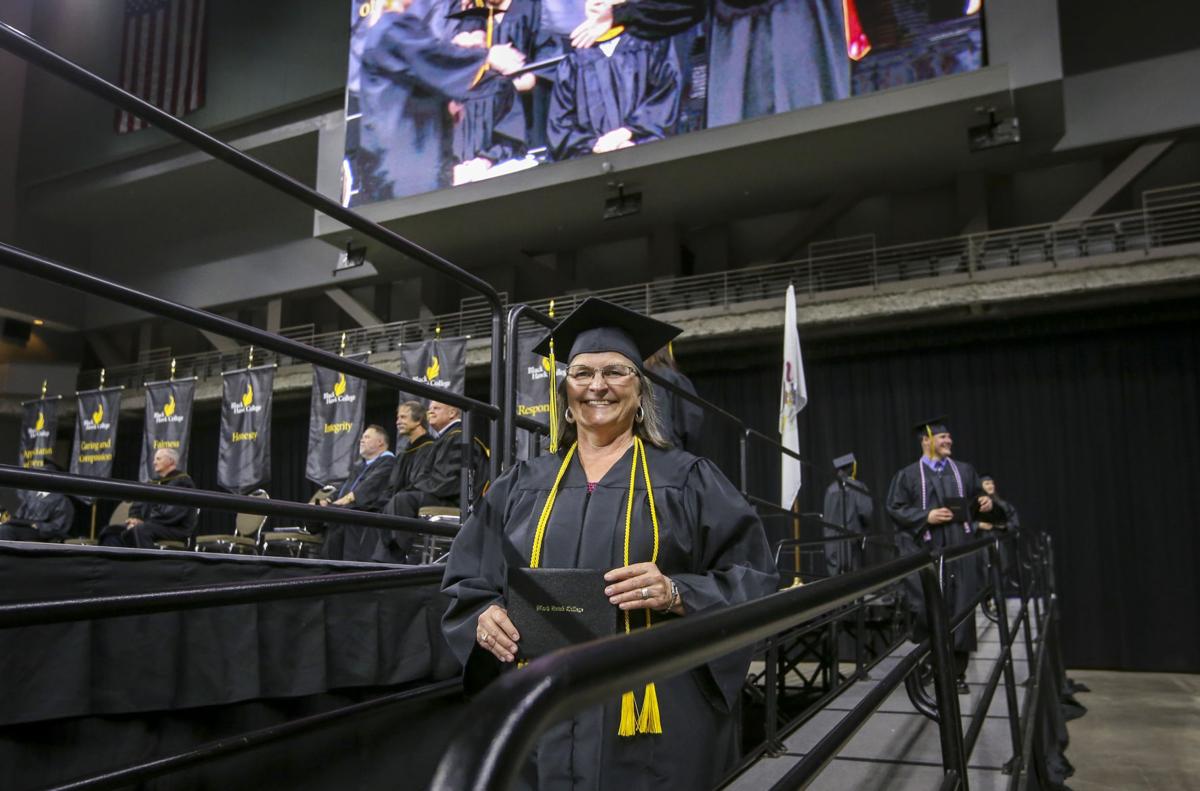 051717-BLACK-HAWK-GRADUATION-020