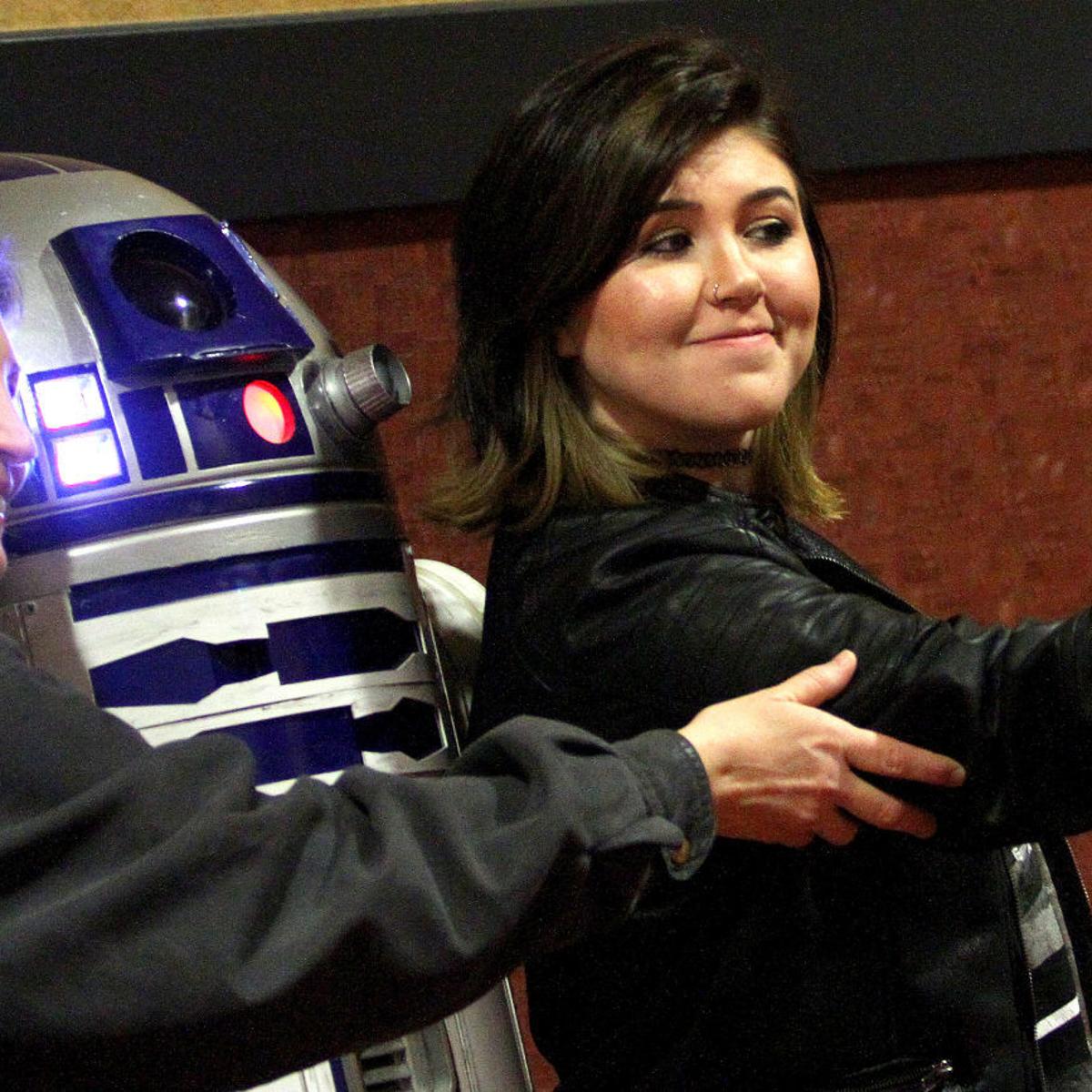 Brothers Set Up Star Wars Display For Rogue One Opening Night Movies Qctimes Com