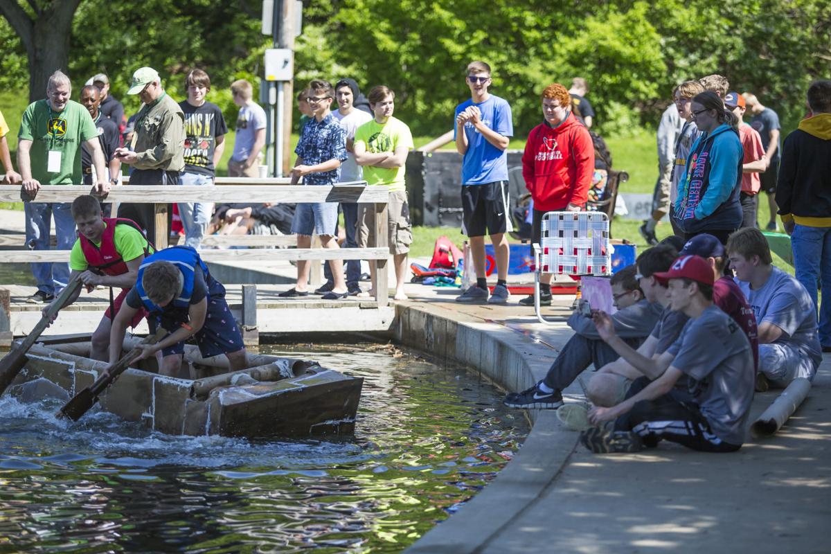 051316-cardboard-regatta-008