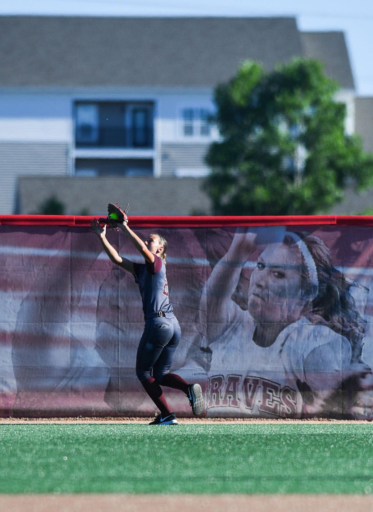061621-qc-spt-2A-state-title-softball-029