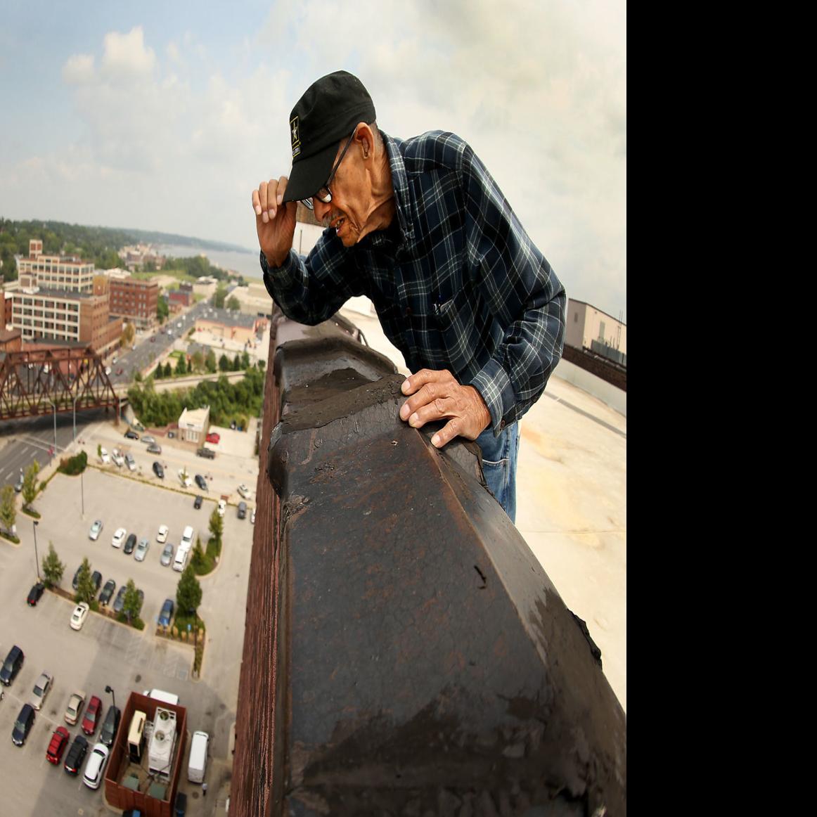 Over the Edge: Davenport man to rappel down Hotel Blackhawk ...