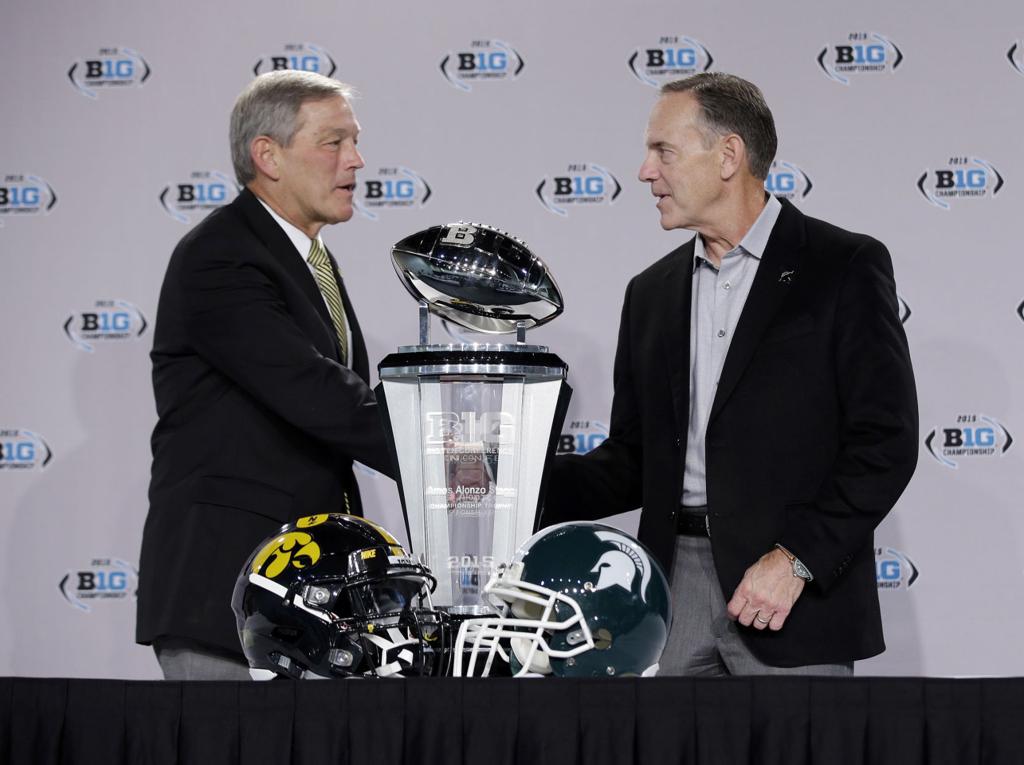 Hawkeye Fans Take Over Indy Iowa Hawkeyes Football Qctimes Com