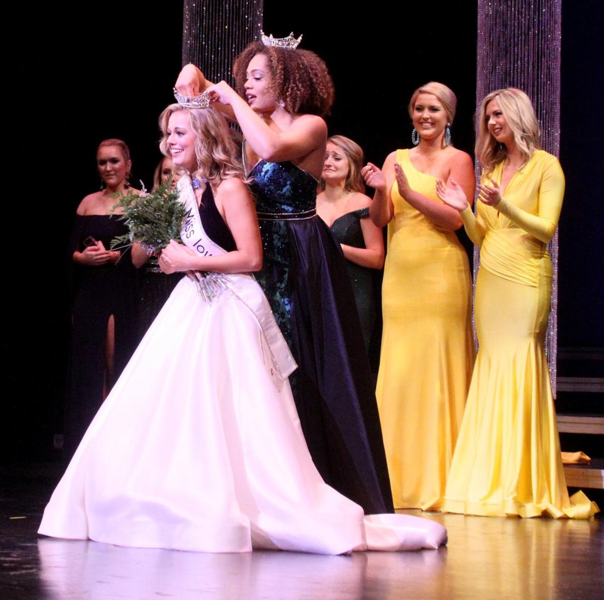 Bettendorf's Emily Tinsman is crowned Miss Iowa