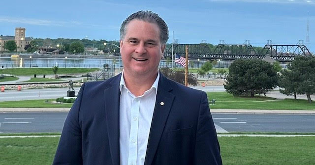 Jeff Bloemker answers survey while running for Scott County Supervisor - Vimarsana News