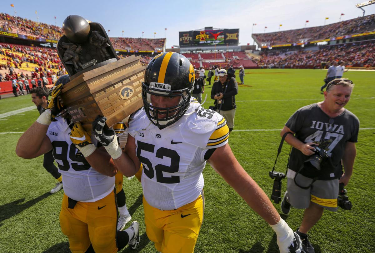 090917-HAWKEYE-FOOTBALL-009