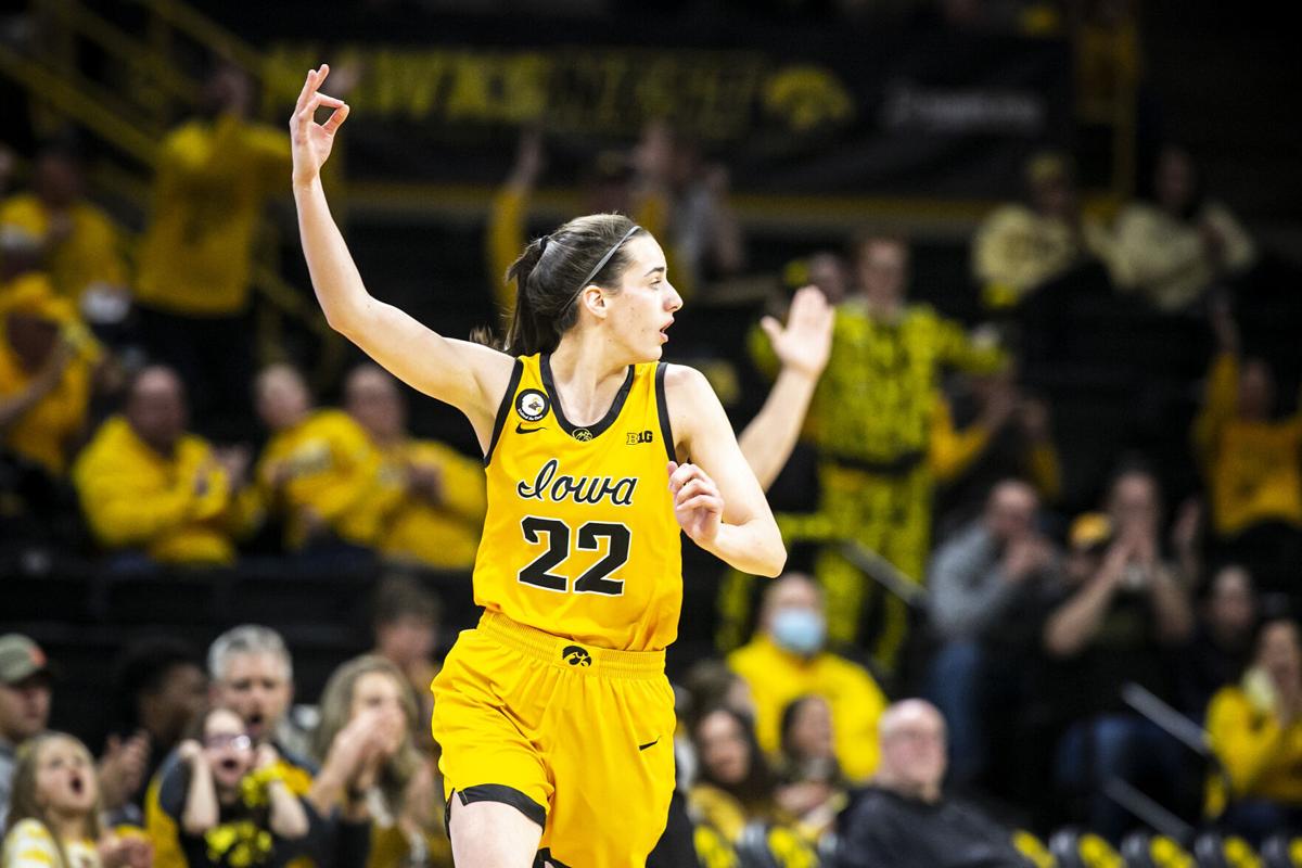 Caitlin Clark of Iowa wins Sullivan Award as the nation's top