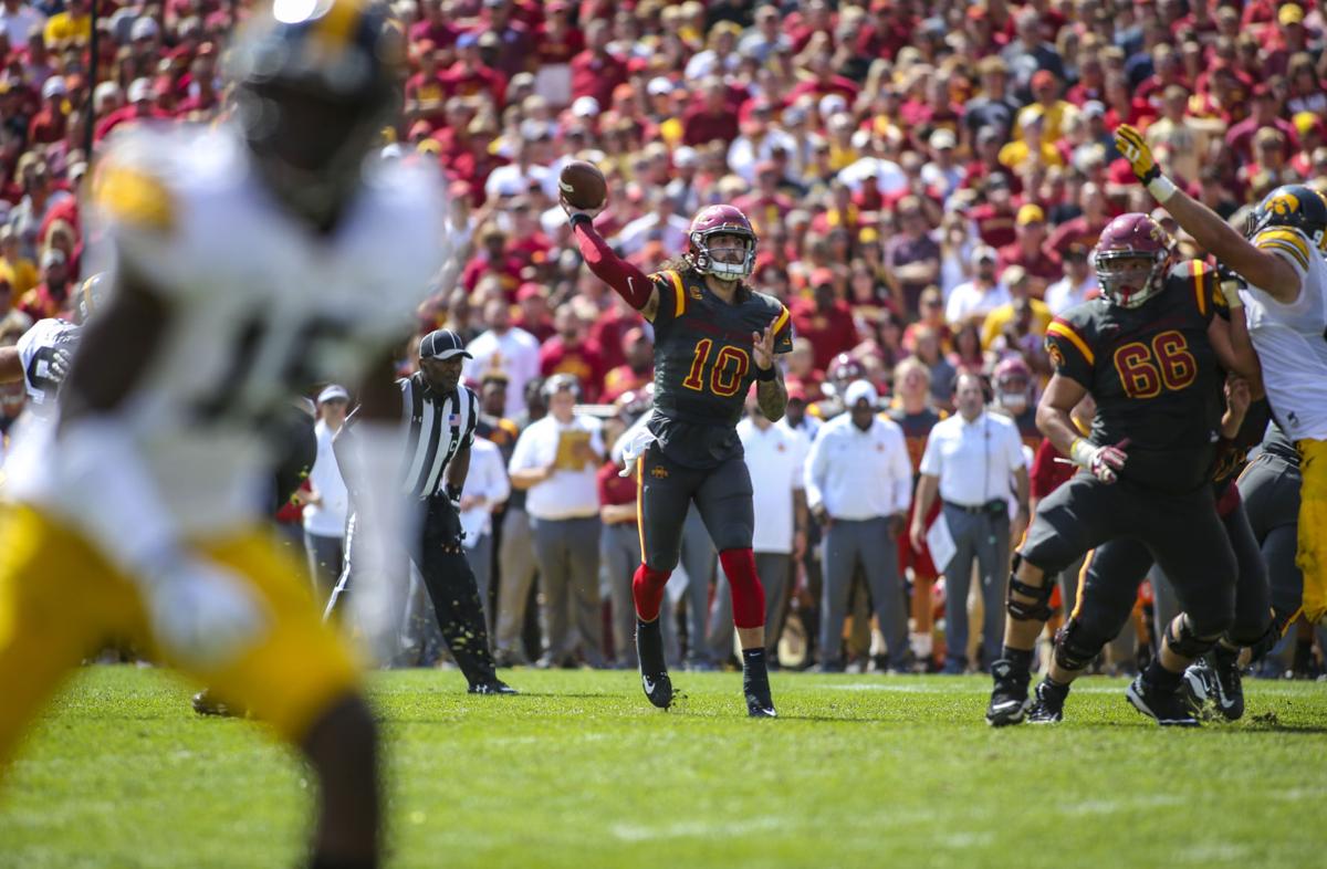 090917-HAWKEYE-FOOTBALL-033