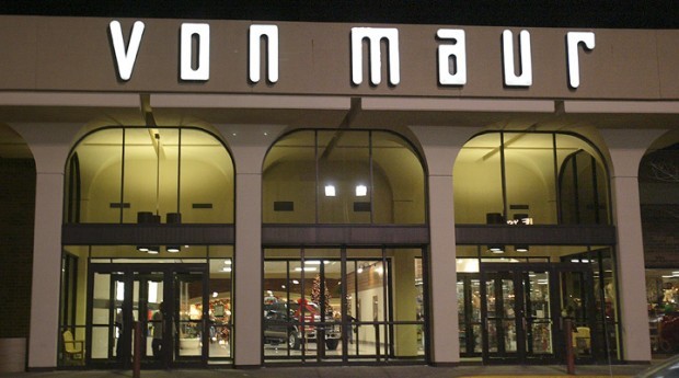 Von Maur gearing up for April opening