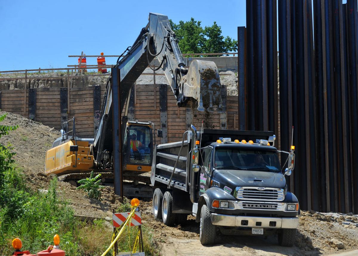 I 74 Project Dumping Tons Of Business On Local Trucking Companies Local News Qctimes Com