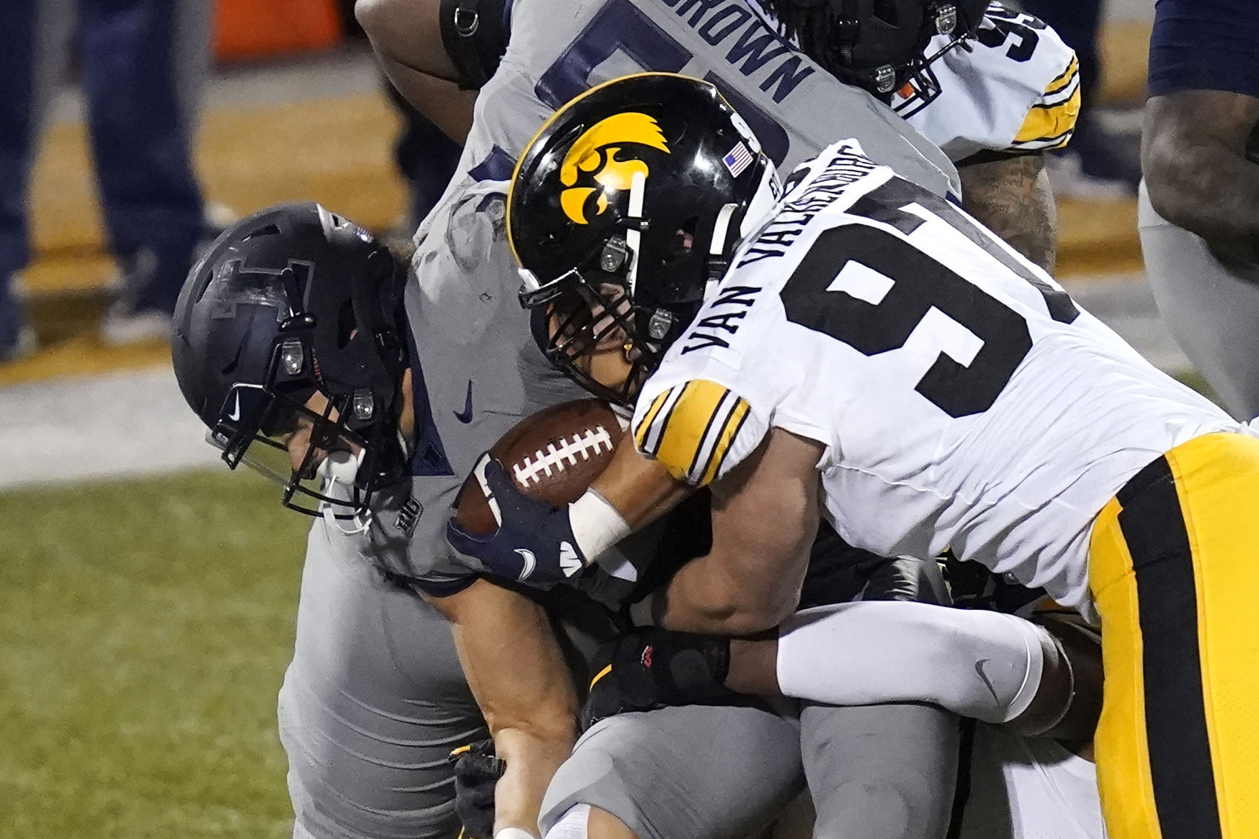 Hawkeye Defenders Seize Momentum From Illini