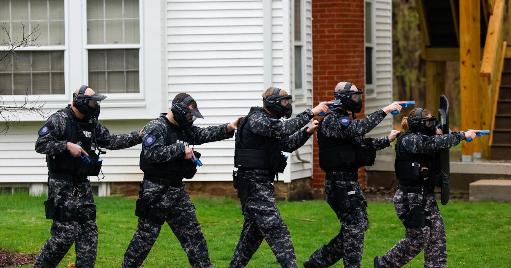 Quad-City police and fire agencies conduct Rescue Task Force training at Vibrant Arena - Vimarsana News