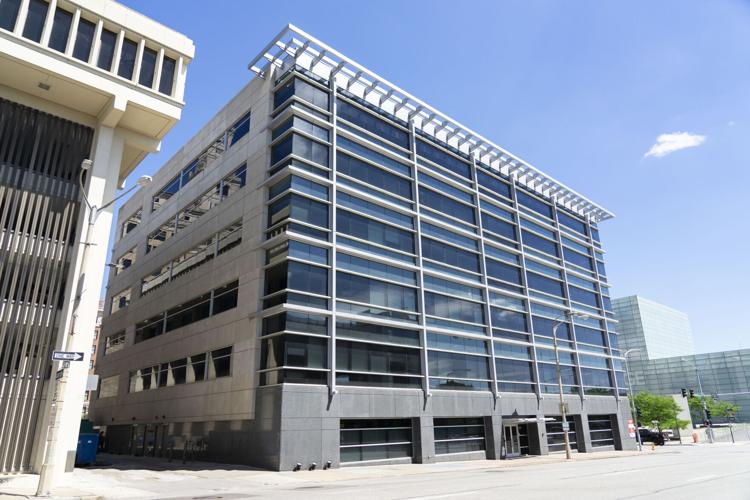 Apartments planned for downtown Davenport bank drive-thru
