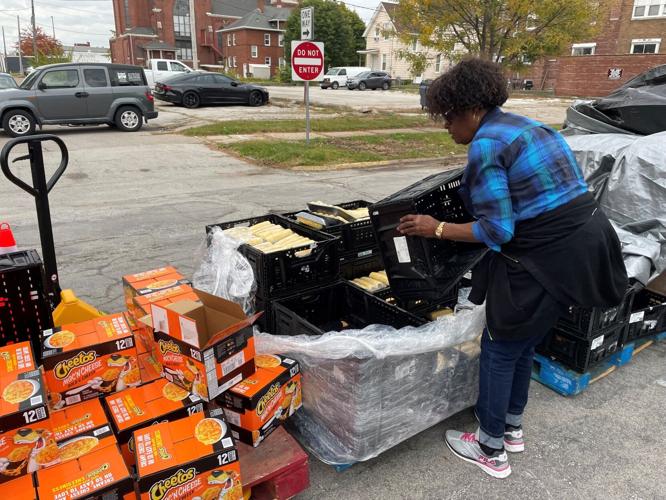 Project NOW establishes mobile food pantry to reach QuadCities food