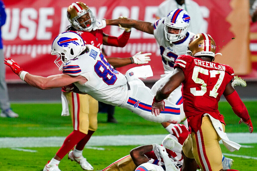 Watch Stefon Diggs tackle a fan who got onto the field during Bills vs Chiefs  game (video) 