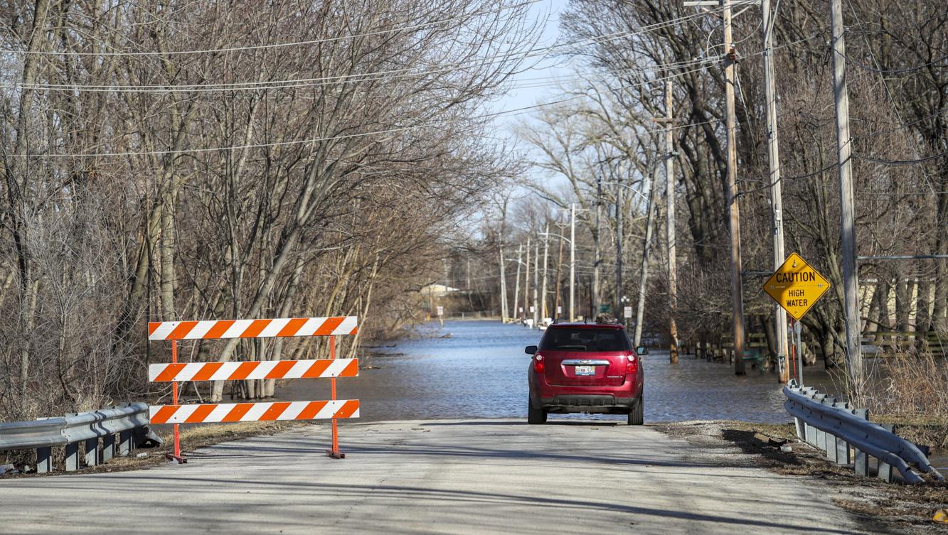 Photos Flood waters along North Shore Drive in Moline Local News