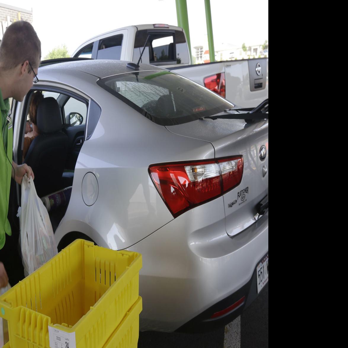 Analysts Walmart Hy Vee Tinkering With 24 Hour Operations Part