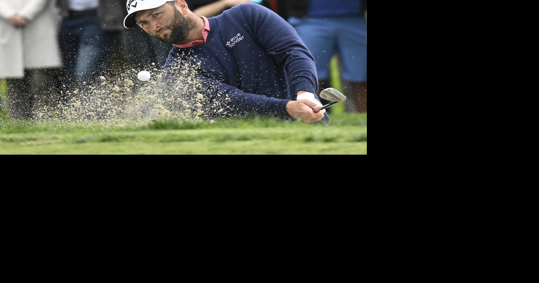 Who are the favorites to win the Waste Management Phoenix