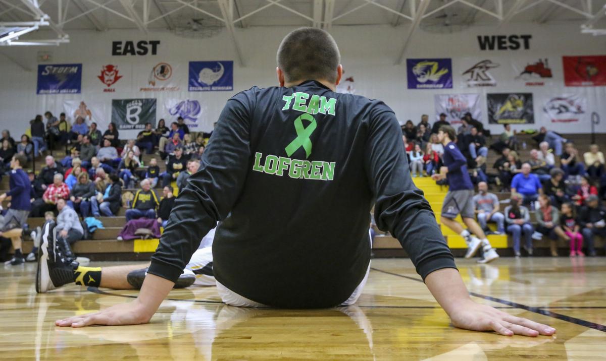 Community Rallies Around Riverdale As Coach S 2 Year Old Son Battles Cancer High School Boys Basketball Qcvarsity Com Qctimes Com