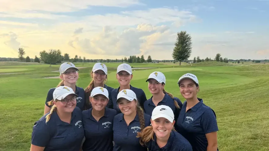 Women's golf claims CCIW Preview
