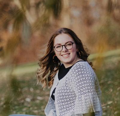 Mediacom awards scholarship to Bettendorf High School grad