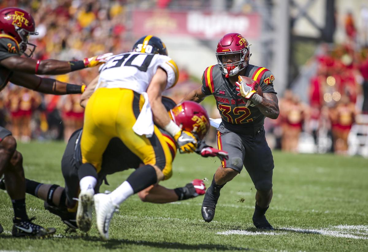 090917-HAWKEYE-FOOTBALL-021