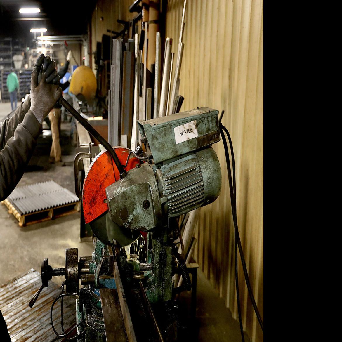Oertel Metal Works Celebrates 30 Years Business Economy Qctimes Com