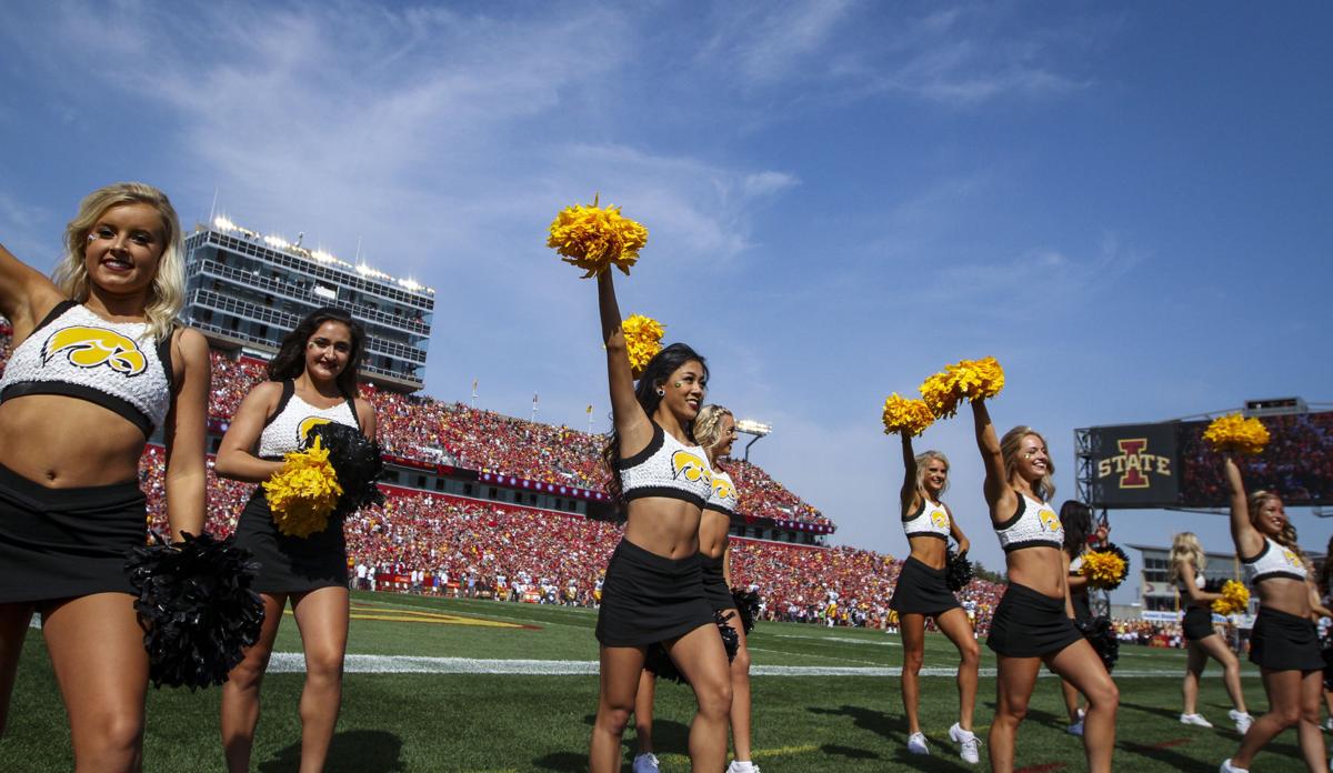 090917-HAWKEYE-FOOTBALL-057.jpg