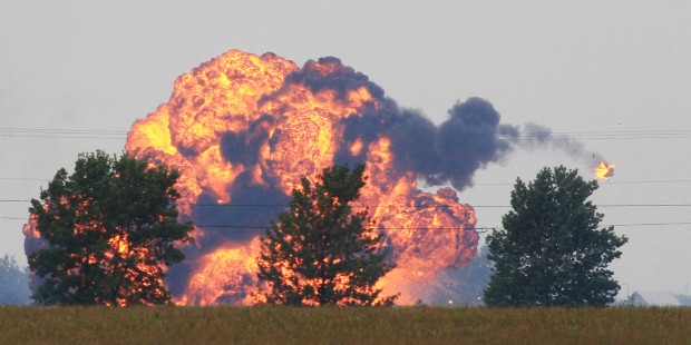 AIRSHOW JET CRASH