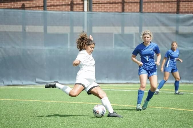 Women’s soccer battles UW-Platteville to scoreless draw