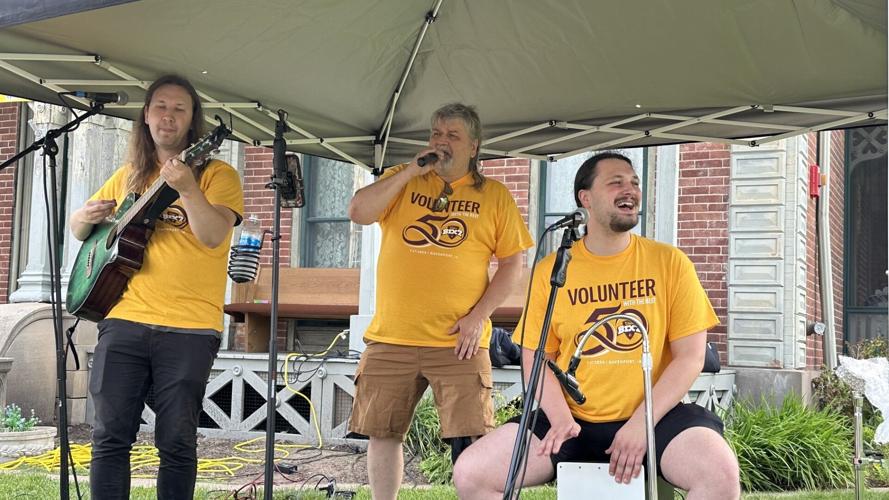 072724-qc-nws-bix-music-02.jpg