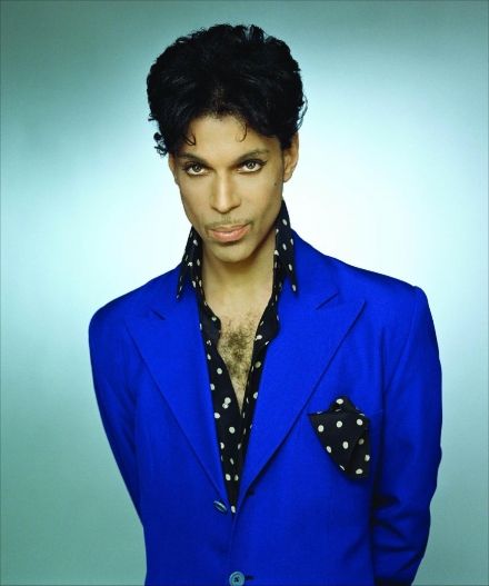 Prince dead at 57, just days after emergency visit to Q-C | Music |  qctimes.com