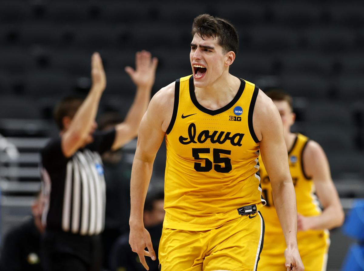 Luka Garza named Naismith Men's Player of the Year