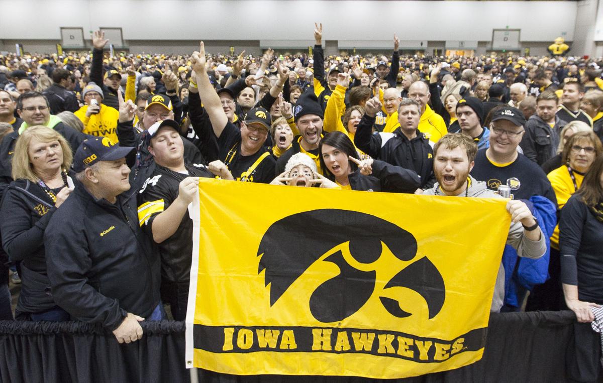 Hawkeye Fans Take Over Indy Iowa Hawkeyes Football Qctimes Com