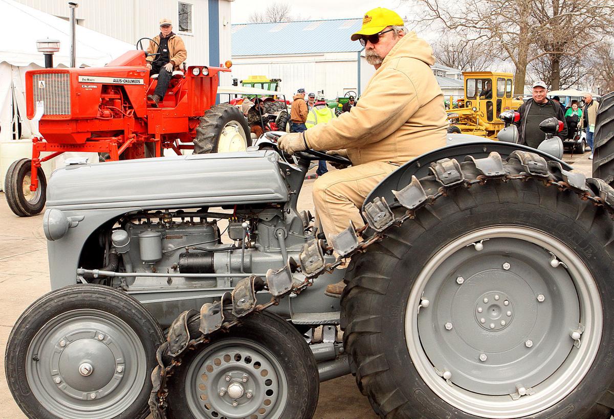 Photos Mecum Gone Farmin' Tractor Auction Business & Economy