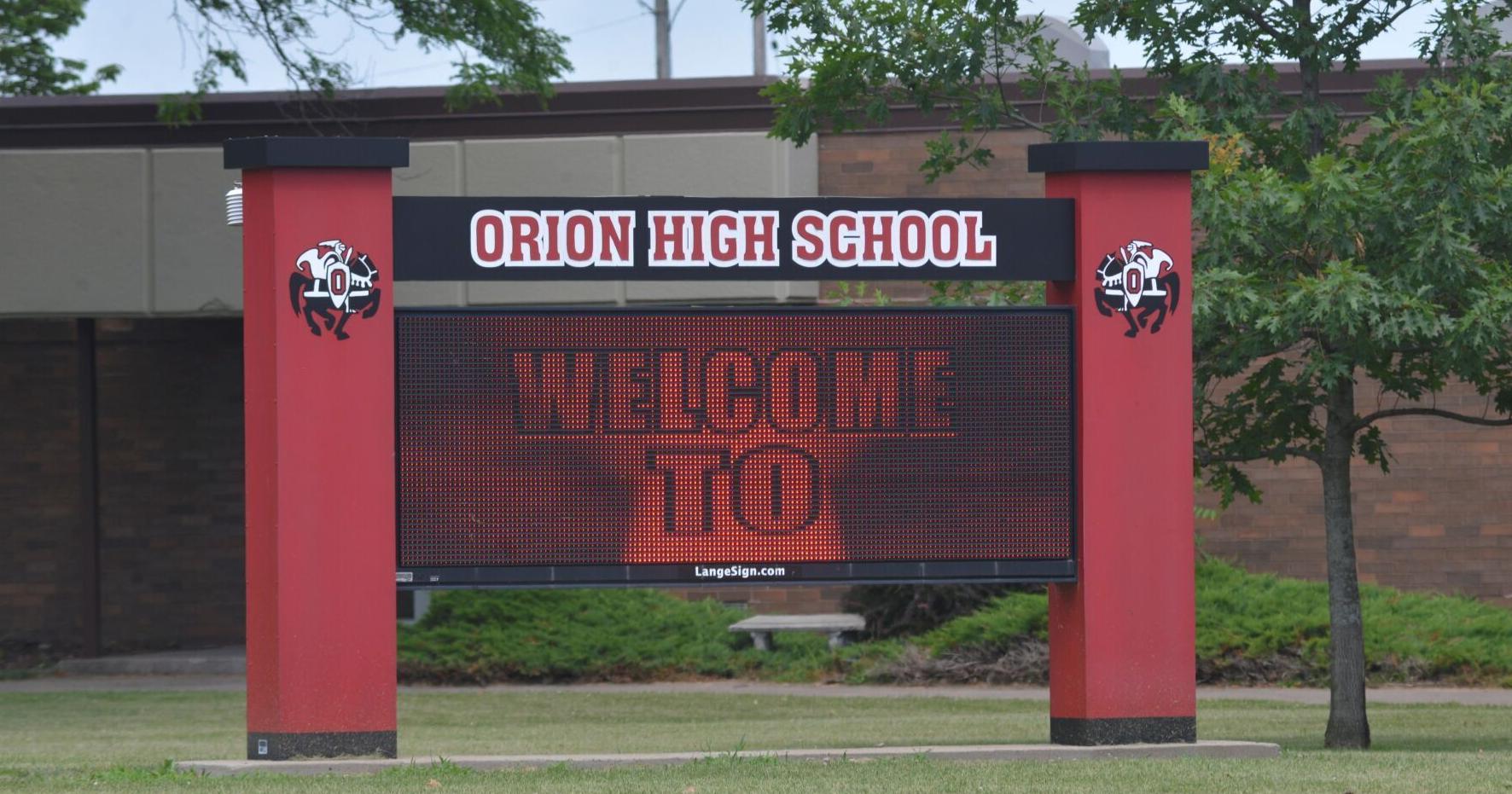 Orion school board hears complaints about book removal - Vimarsana News