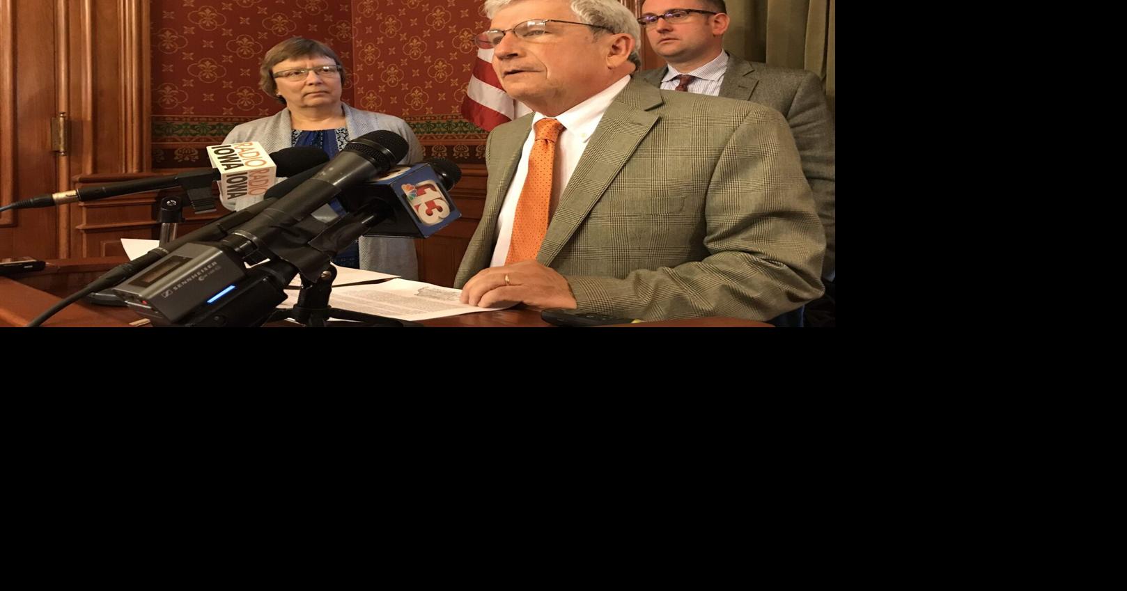 Former Iowa GOP state lawmaker running again as a Democrat